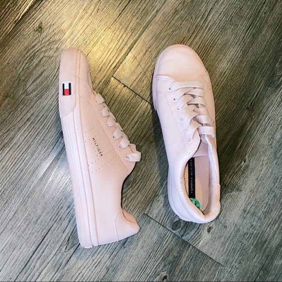 Pink Tommy Hilfiger shoes - Picture 3 of 4